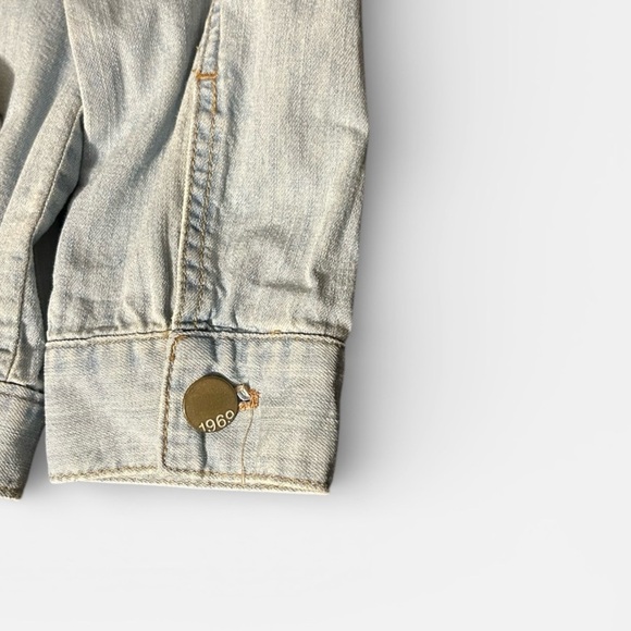 GAP Medium Light Wash Trucker Denim Jacket 100% Cotton 90s Minimalist - Picture 7 of 11